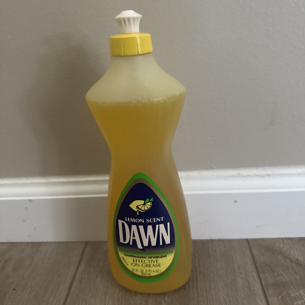 Vintage 1992 Dawn Dishwashing Detergent Liquid Soap LEMON SCENT Prop